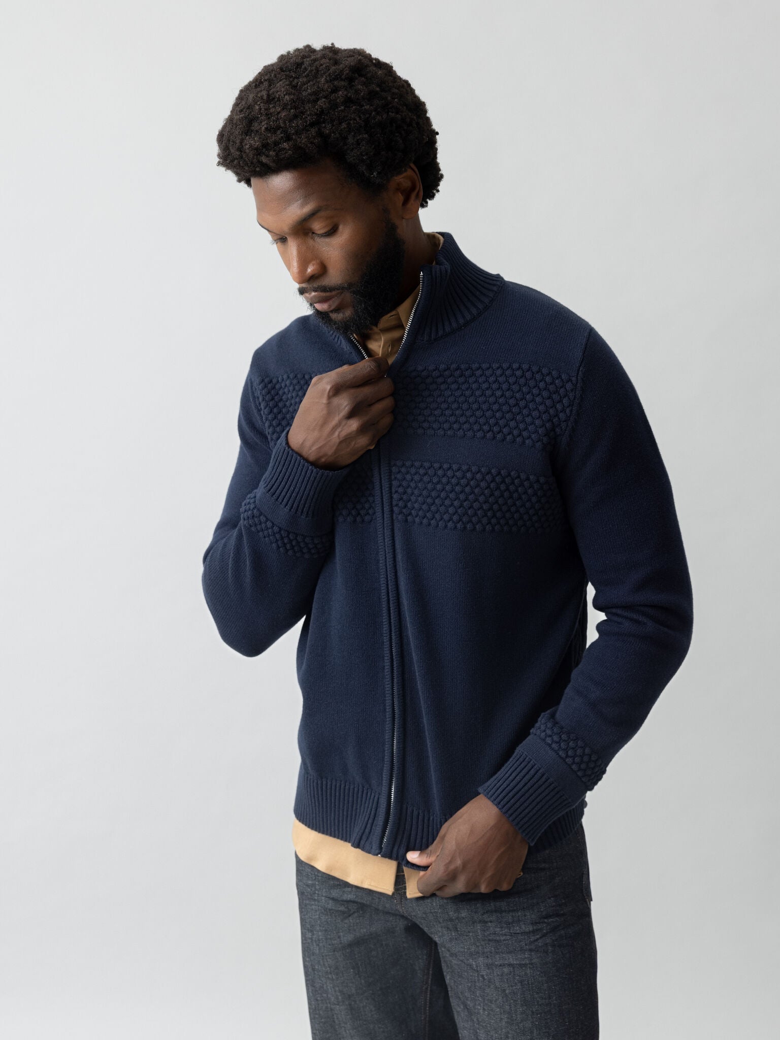 Modelshot / Navy / Detail